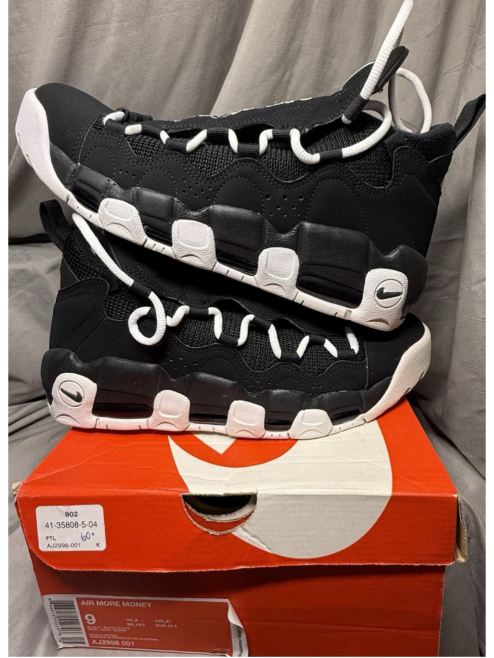 Size 9- Mens Nike Air More Money Black White AJ2998-001 With OG BOX - Picture 4 of 9